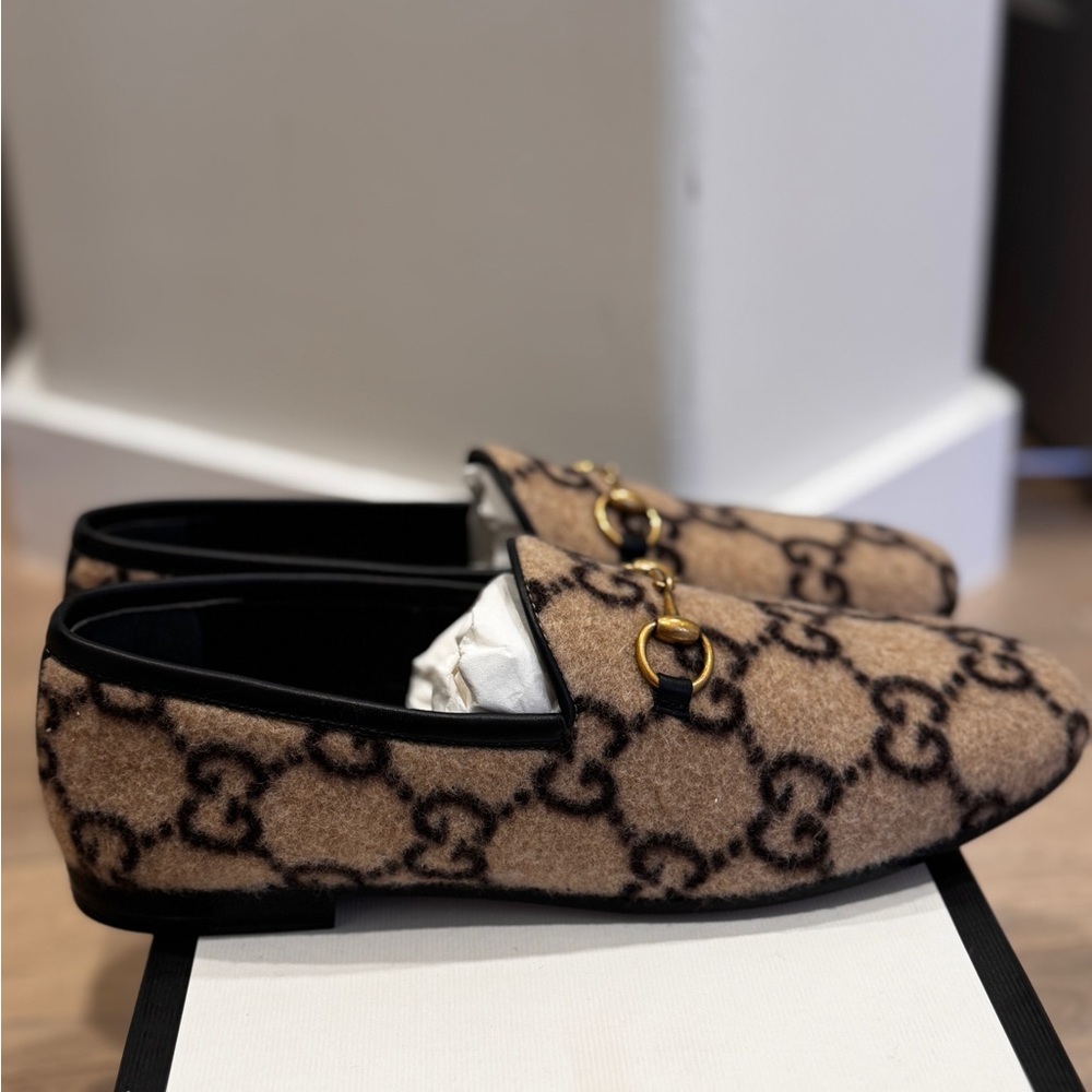 Gucci Beige and Black Patterned Loafers - Picture 2 of 5
